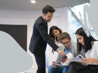 Si estás buscando una agencia de Relaciones Públicas recuerda… «El chico más grande de la cuadra» no siempre es el mejor