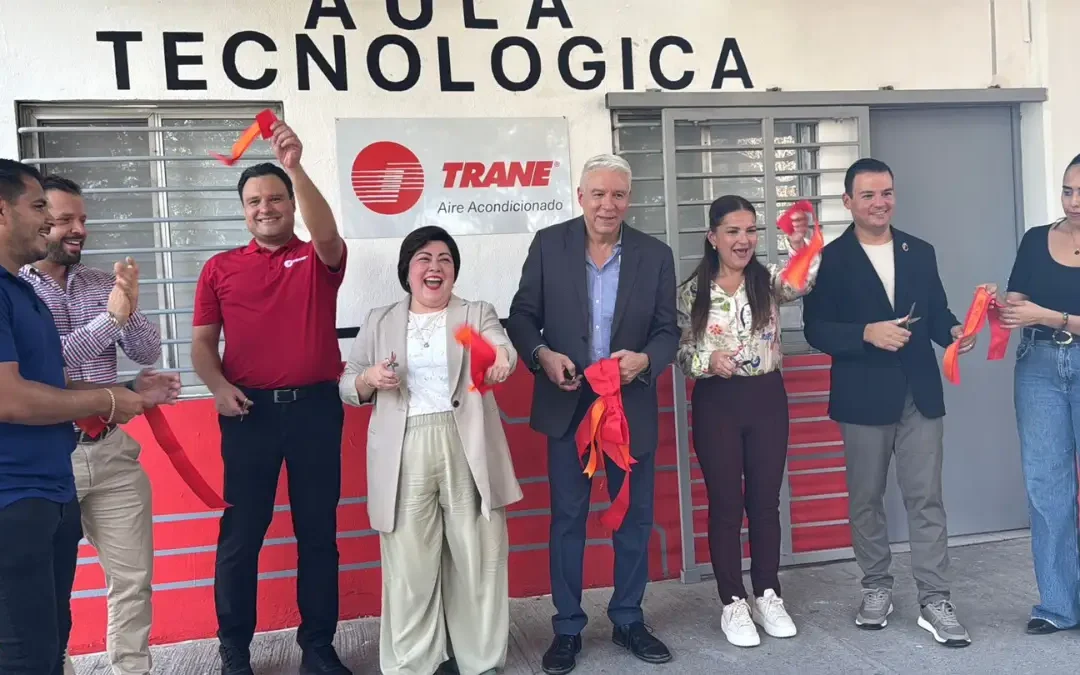 Nuevo León impulsa la educación digital con la apertura de un Aula Tecnológica en Santa Fe