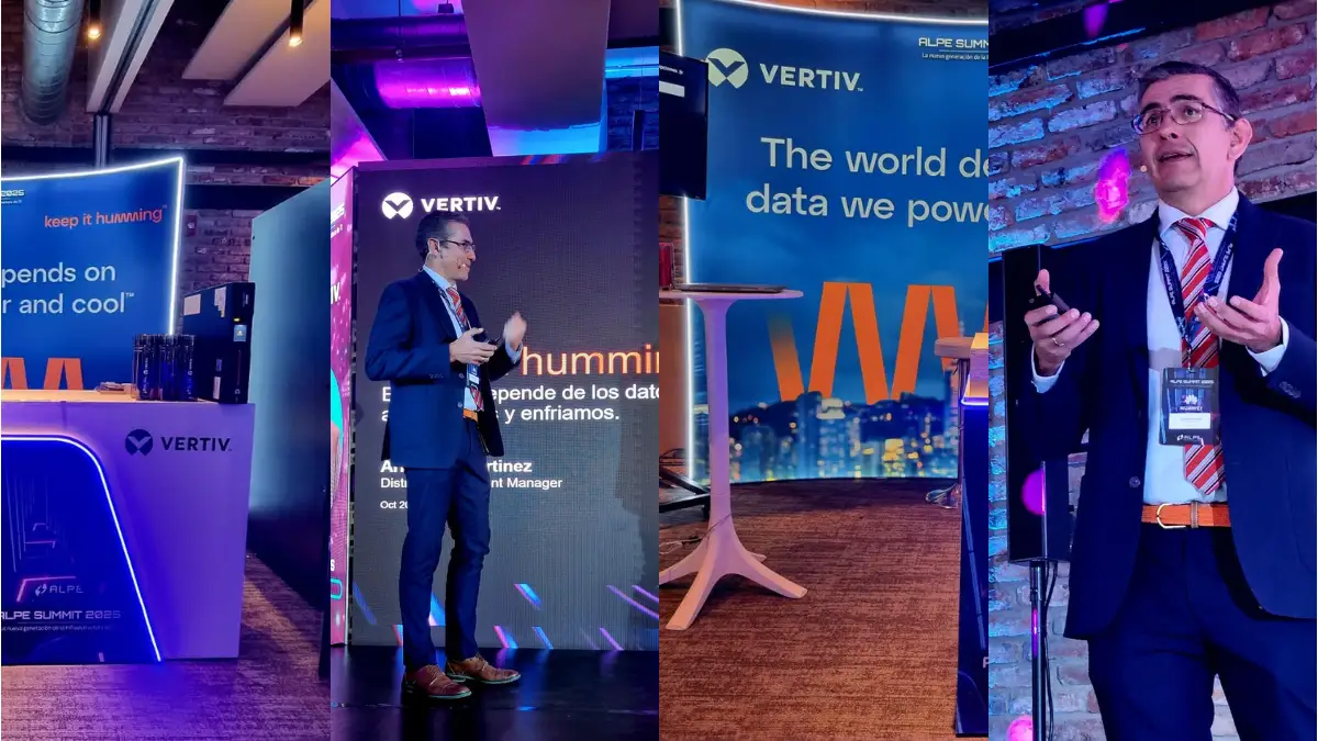 Vertiv impulsa la eficiencia en centros de datos durante ALPE Summit 2025. Ejecutivo de Vertiv exponiendo en el evento ALPE Summit 2025 sobre soluciones de infraestructura crítica y eficiencia energética para centros de datos, con pantallas corporativas y branding tecnológico de fondo.