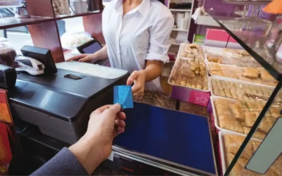 Pago con tarjeta dispara 22% el ticket en tienditas y redefine la competencia por el comprador mexicano